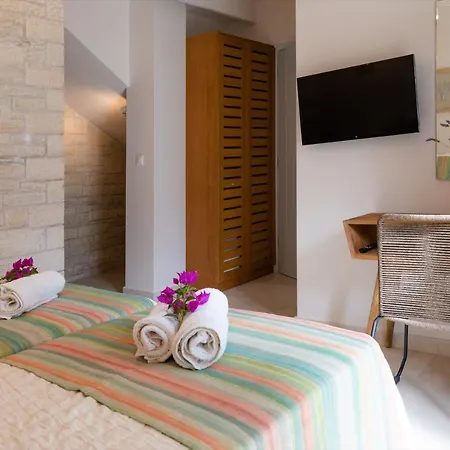 Willa Jacaranda By Posarellivillas Kavalleraina